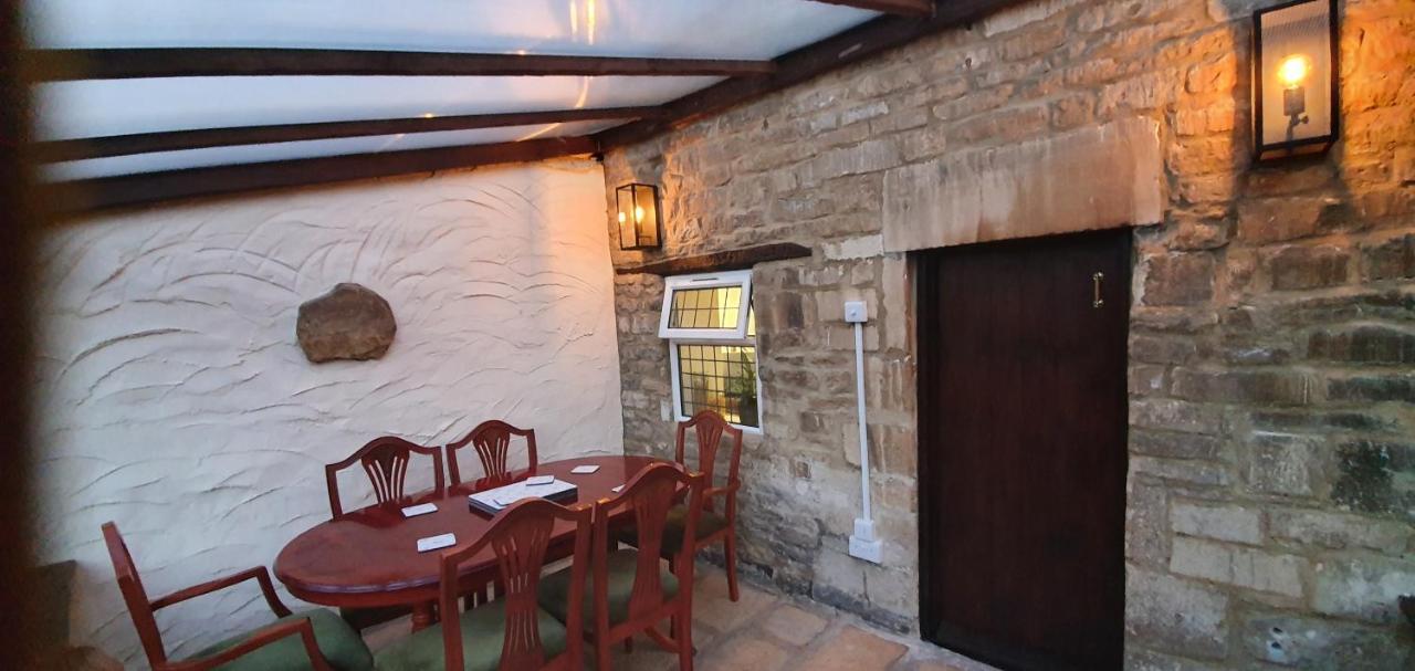 Quirky Cottage - Dogs Welcome Corsham Bagian luar foto