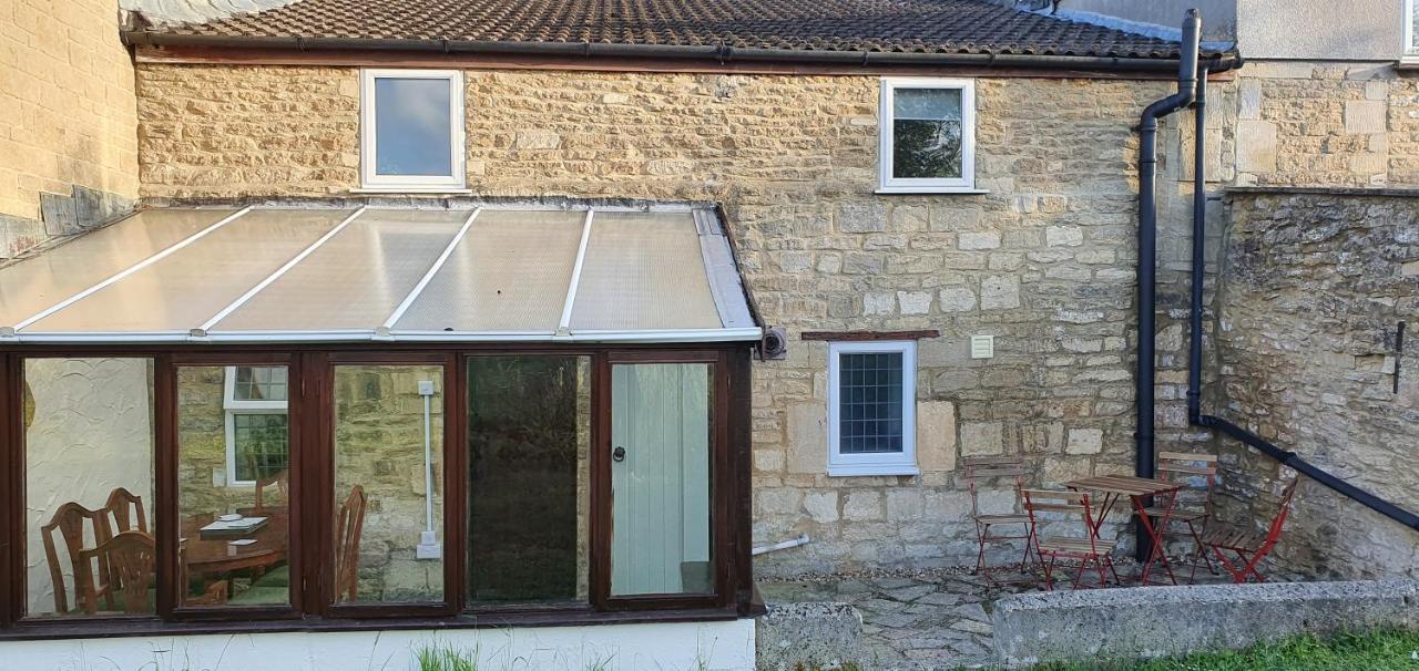 Quirky Cottage - Dogs Welcome Corsham Bagian luar foto