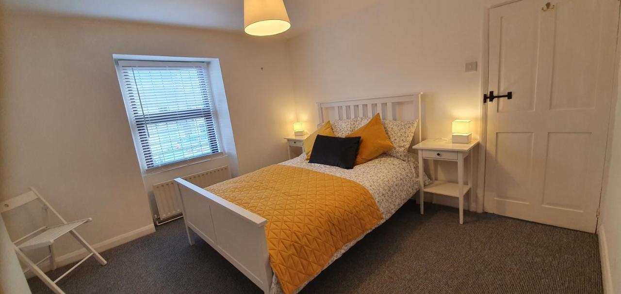 Quirky Cottage - Dogs Welcome Corsham Bagian luar foto