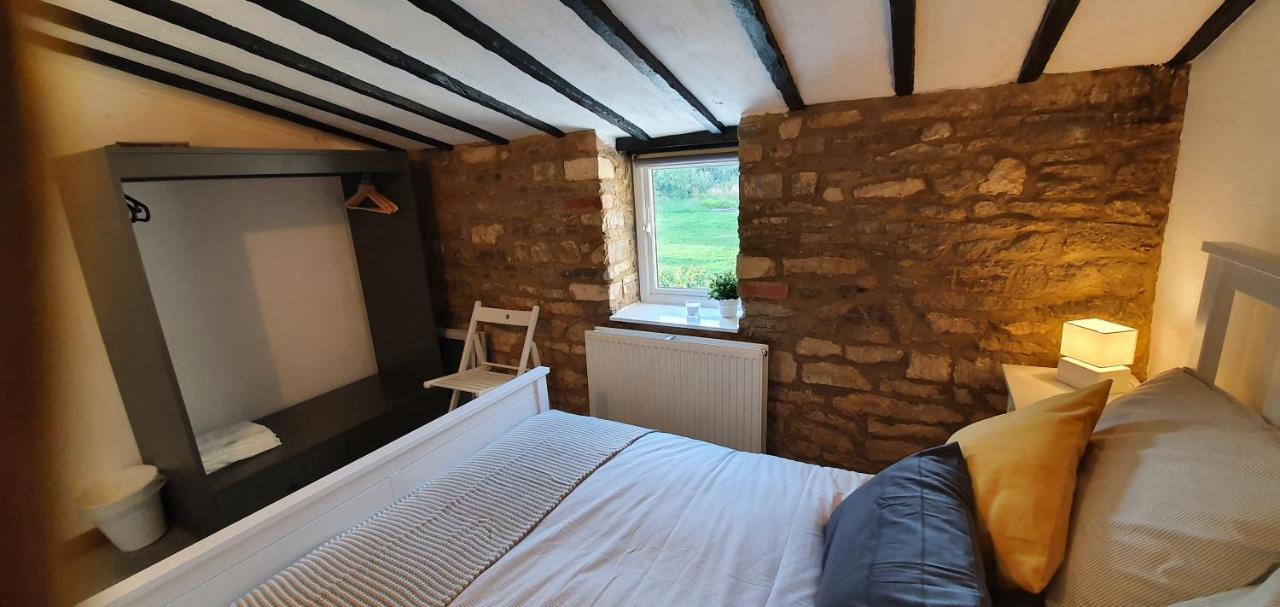Quirky Cottage - Dogs Welcome Corsham Bagian luar foto