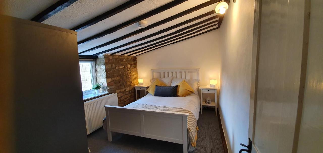Quirky Cottage - Dogs Welcome Corsham Bagian luar foto